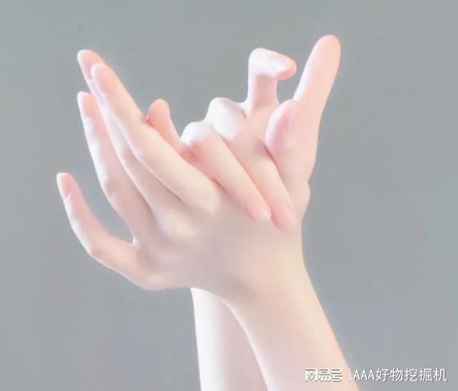 女生？10 款让她心动的惊喜之选AG真人app生日礼物送什么好给(图12)