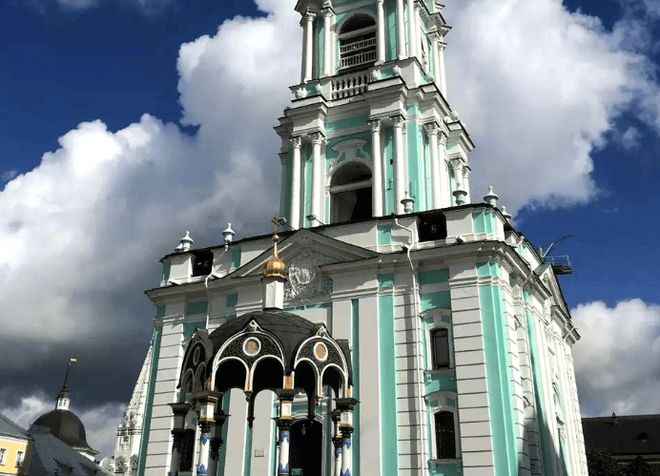 0%上海姑娘追着我要攻略：晚了怕订不到A