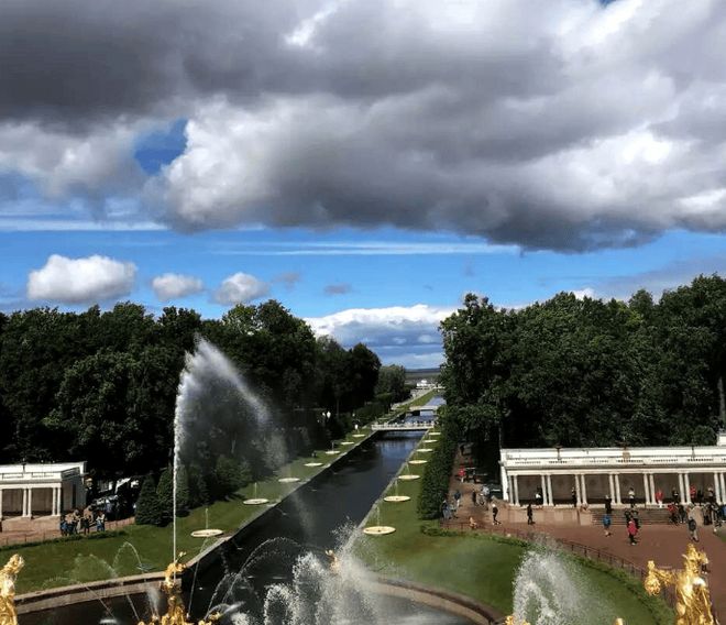 0%上海姑娘追着我要攻略：晚了怕订不到AG真人娱乐俄罗斯搜索量半小时涨20(图3)