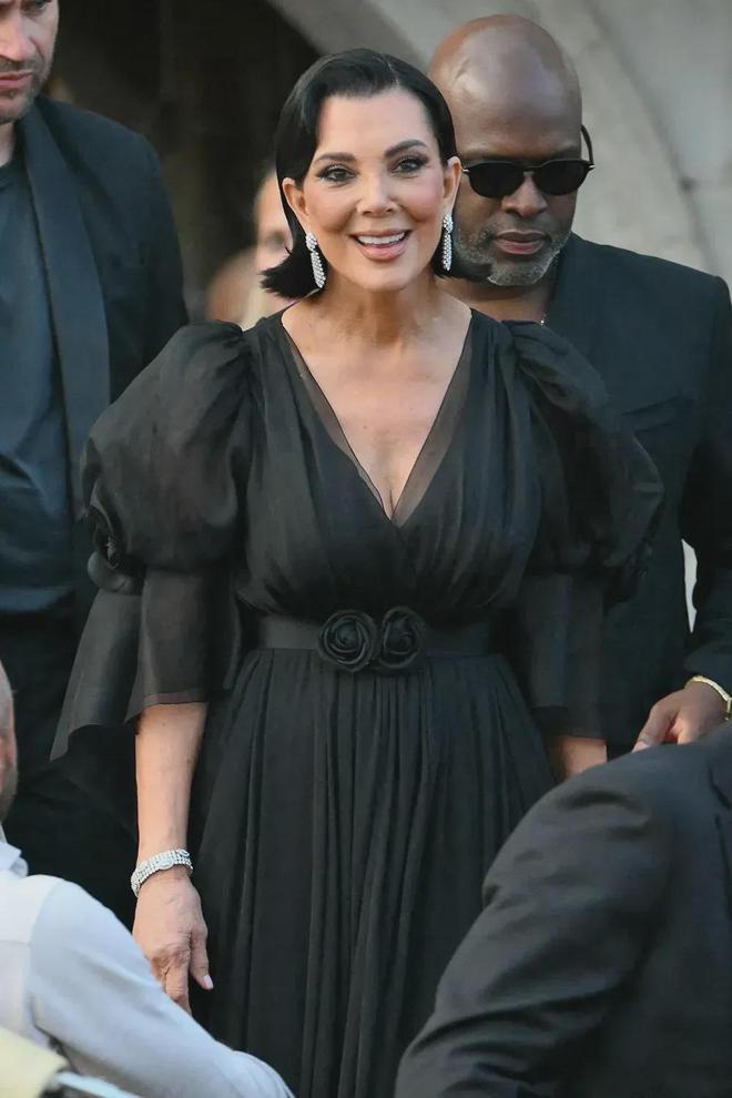 余年世界首富比尔·盖茨跌出彭博富豪榜前十AG真人一夜“蒸发”510亿美元?当了十(图6) 余年世界首富比尔·盖茨跌出彭博富豪榜前十AG真人一夜“蒸发”510亿美元?当了十(图6)